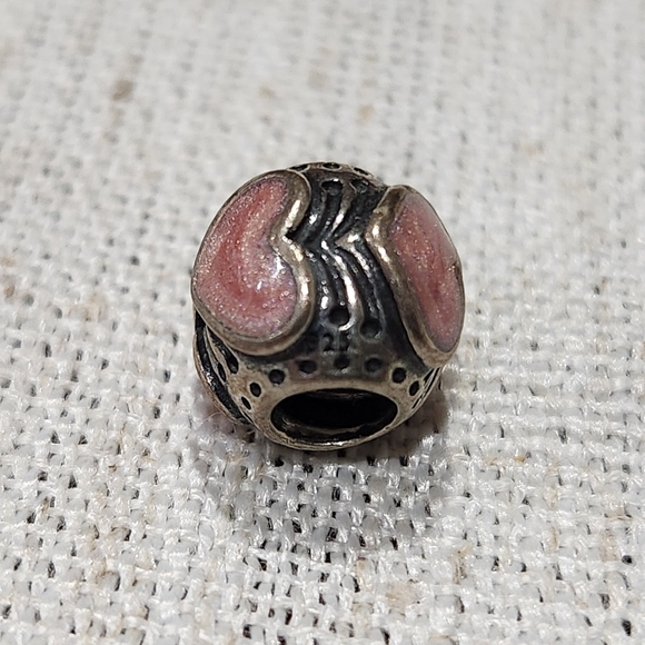 Two Pandora sterling silver charms - angel and rose hearts - Picture 5 of 10